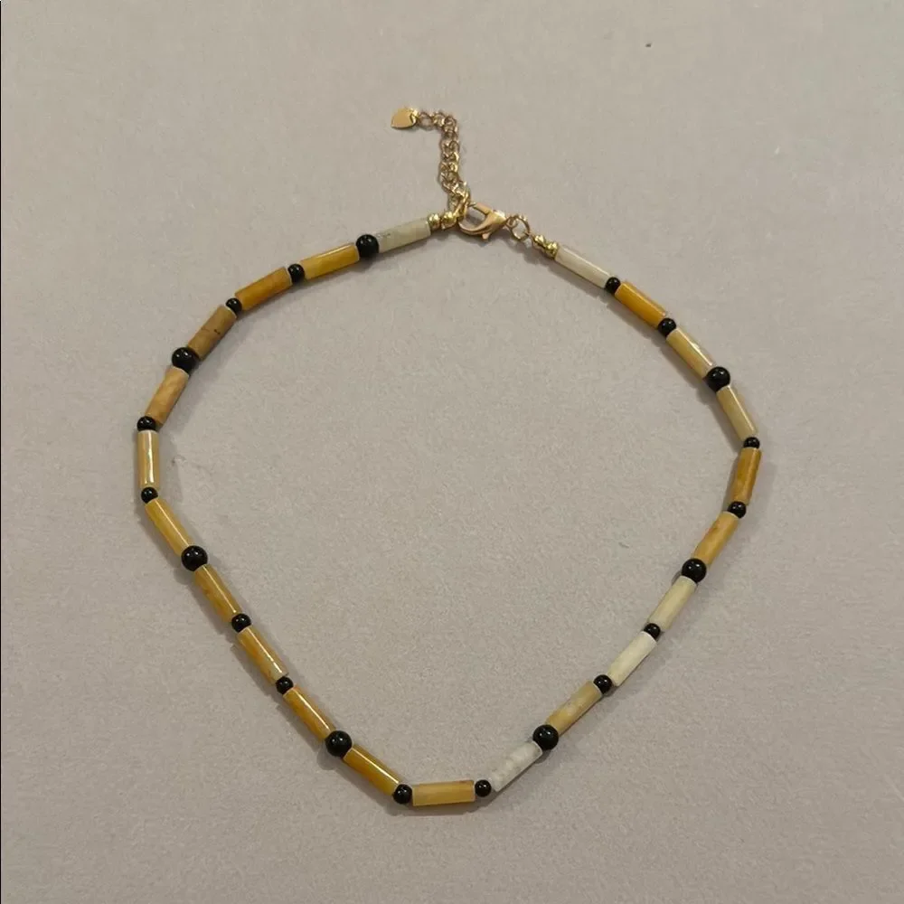 Yellow and black Beaded Necklace M405
